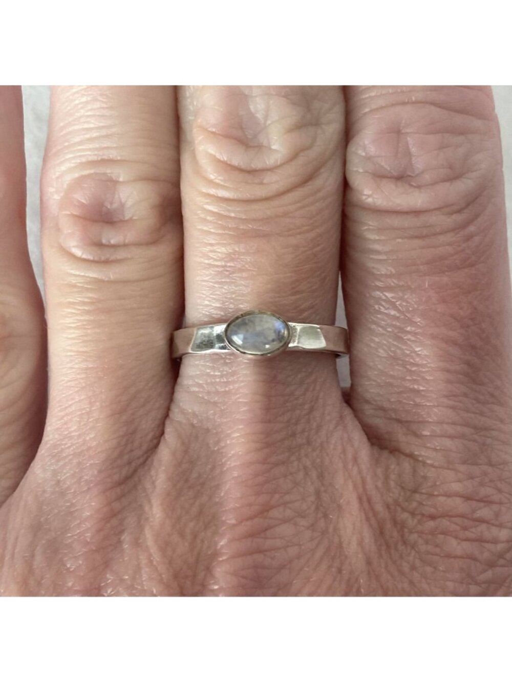 Sterling Silver 925 Dainty Minimalist Oval Moonstone Cabochon Ring Sz 7.75
